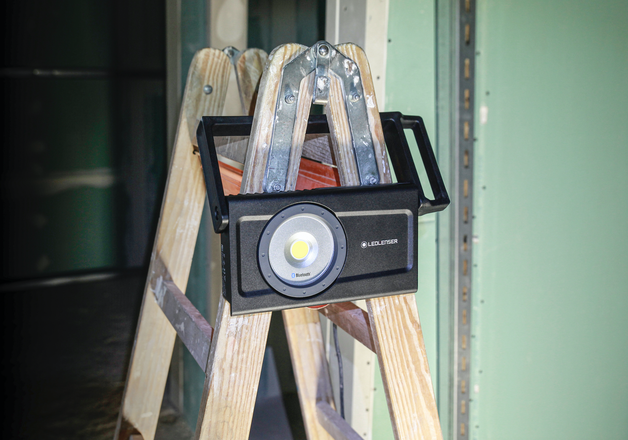 Australian Geographic tested: Ledlenser iF8R