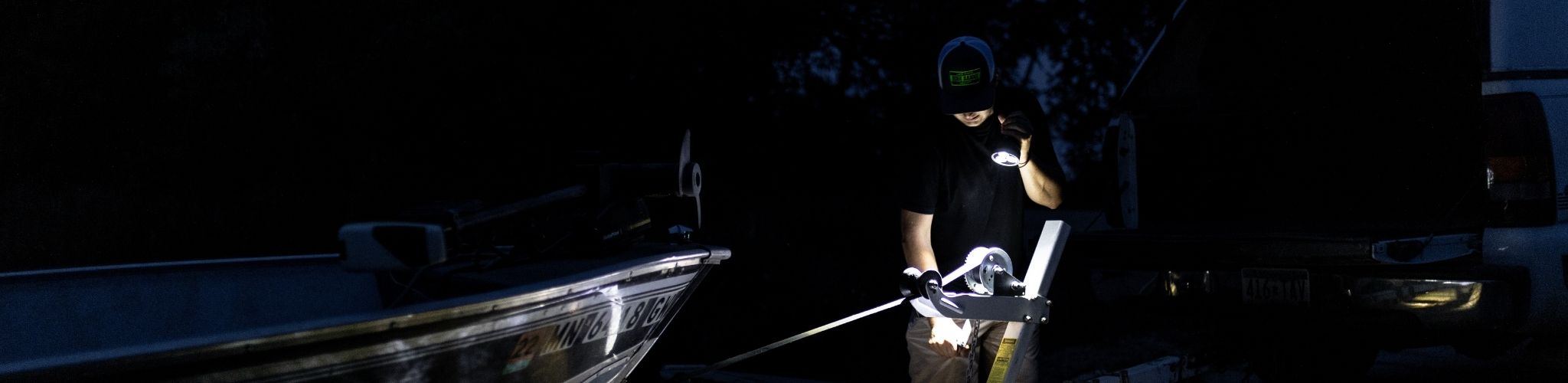 Fishing Torches | High-Performance Flashlights for Night Fishing ...