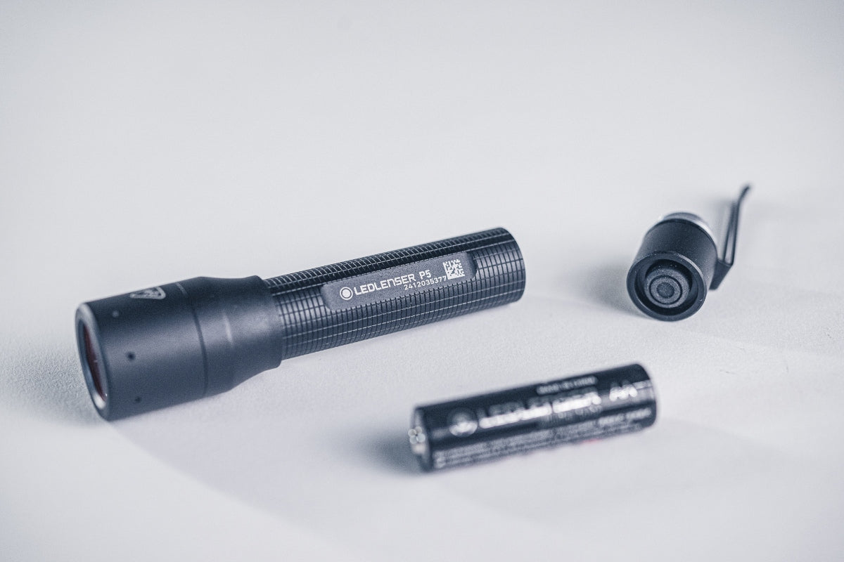 P5 Torch | 200 Lumens | 170m Range | 8h Runtime | AA Battery