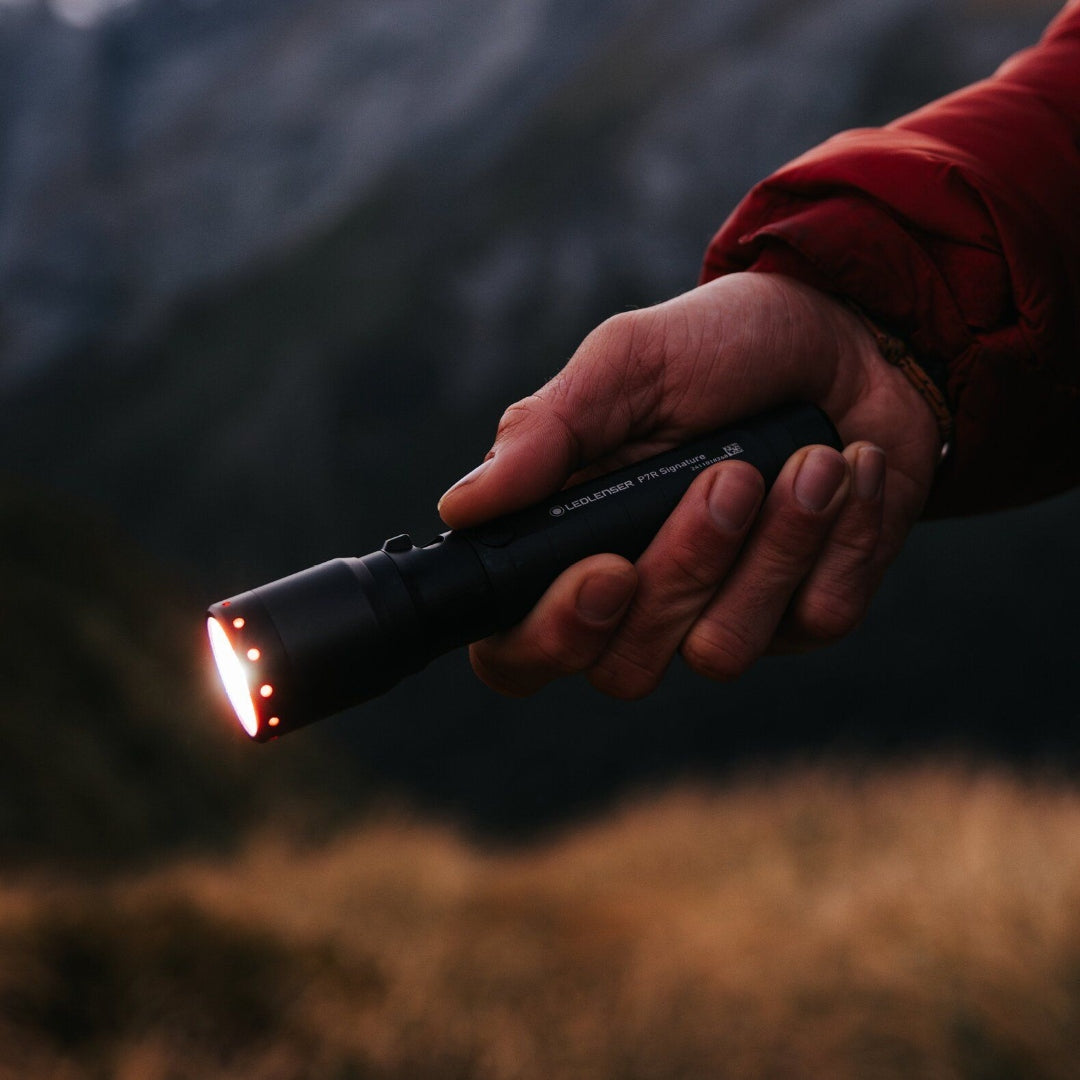 P7R Signature Torch | 2000Lm | 340m Range | 80Hours | IP68