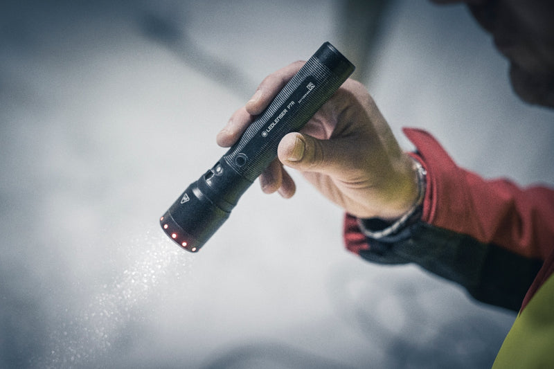 P7R Torch | 2000 Lumens | 320m Range | USB-C Rechargeable – Ledlenser AU