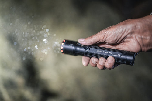 P7R Torch | 2000 Lumens | 320m Range | USB-C Rechargeable – Ledlenser AU