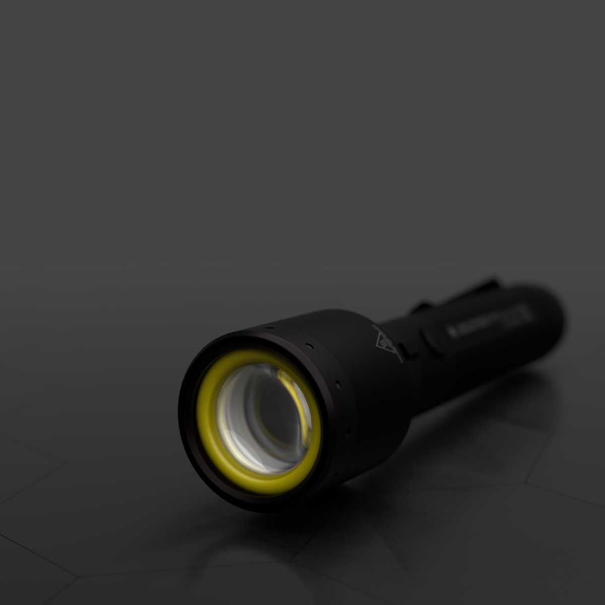 P9R LEP Torch | 1000 Lumens | 1300m Beam Range | Rechargeable | 10h ...