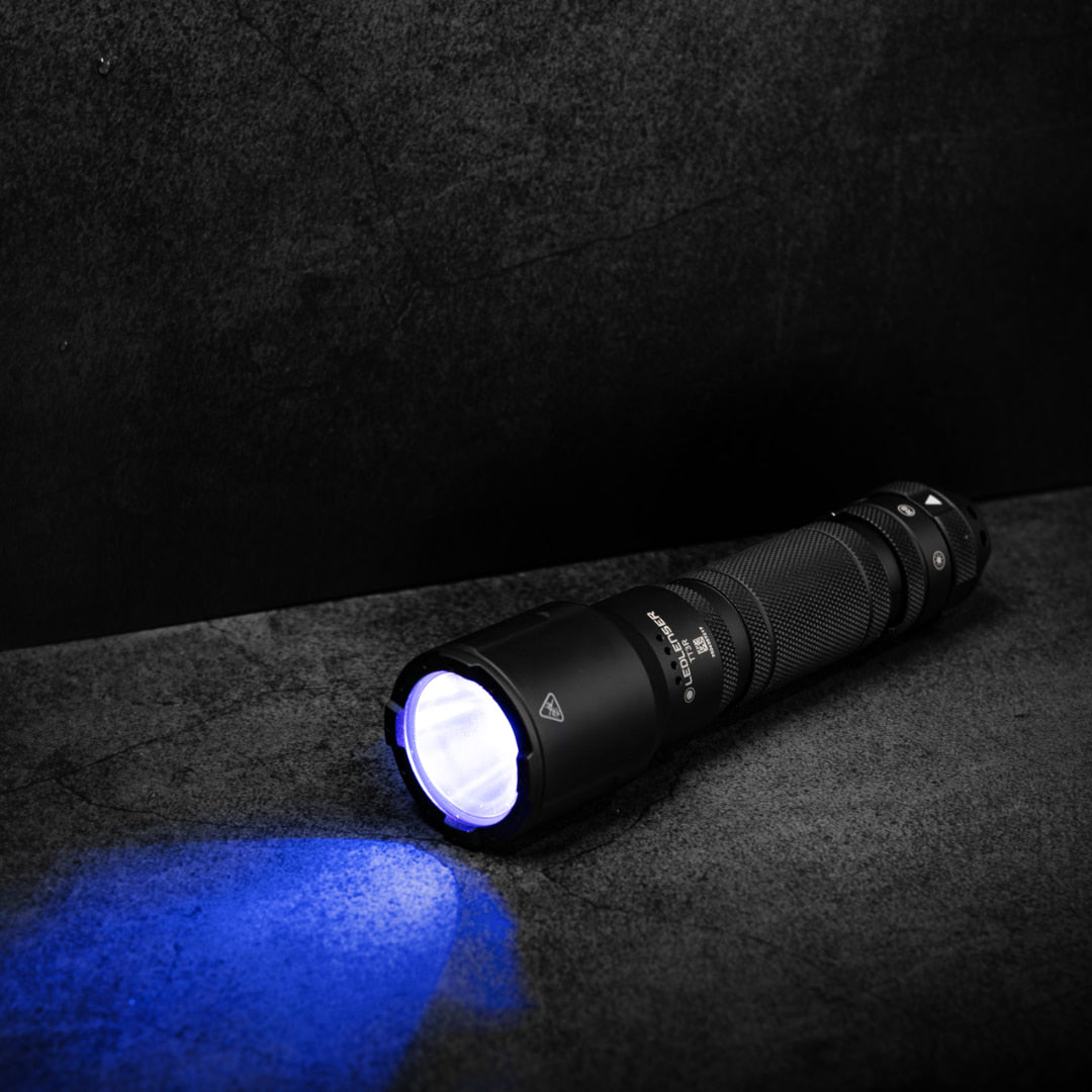 TT3R Torch | 1900 LM | 200M Range | Tactical Spotlight