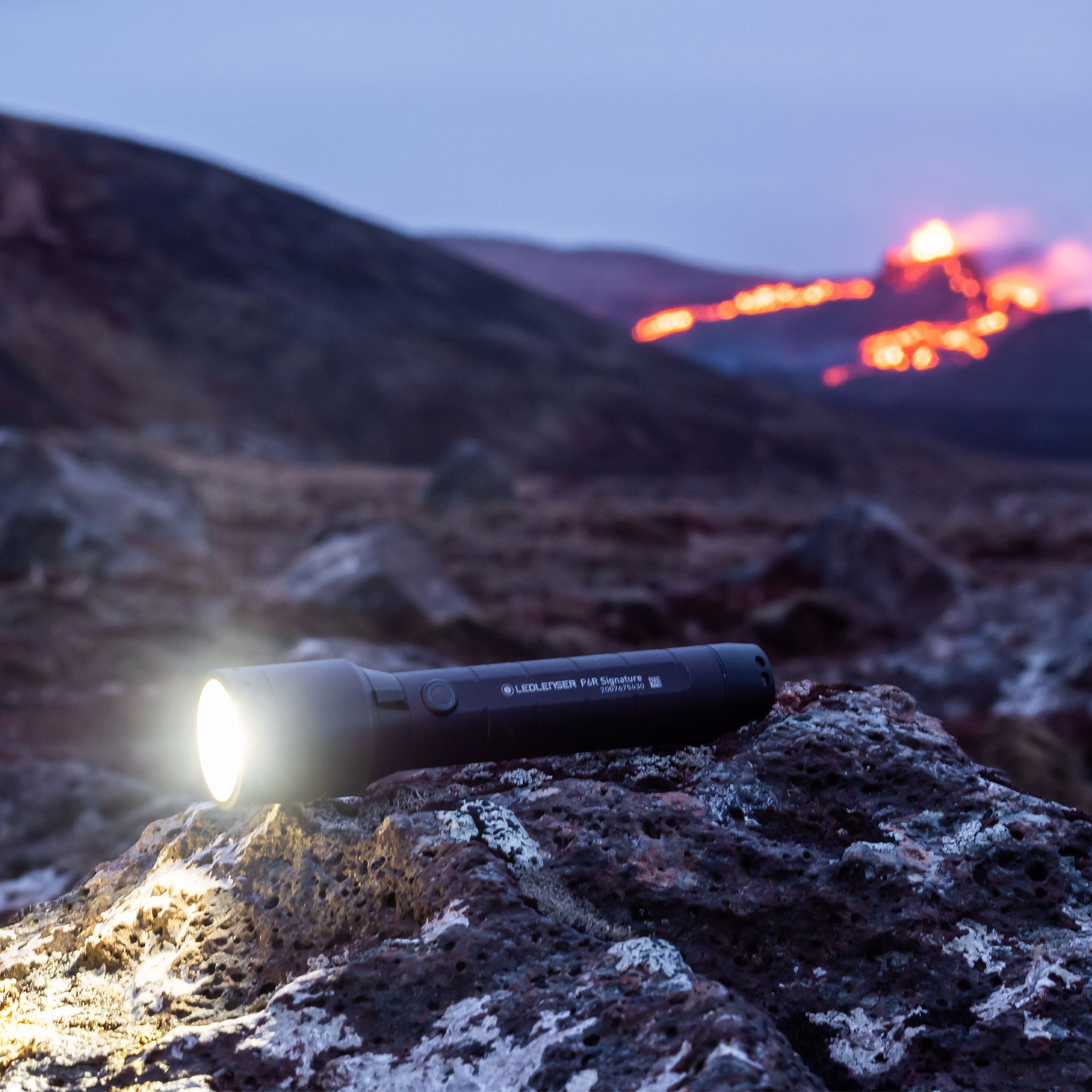 P6R Signature Torch | 1400 Lumens | 240m Range | 60h Runtime